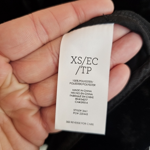 Cabi Special Release Collection Crushed Velevt Hostess Jacket Blazor - Picture 6 of 7